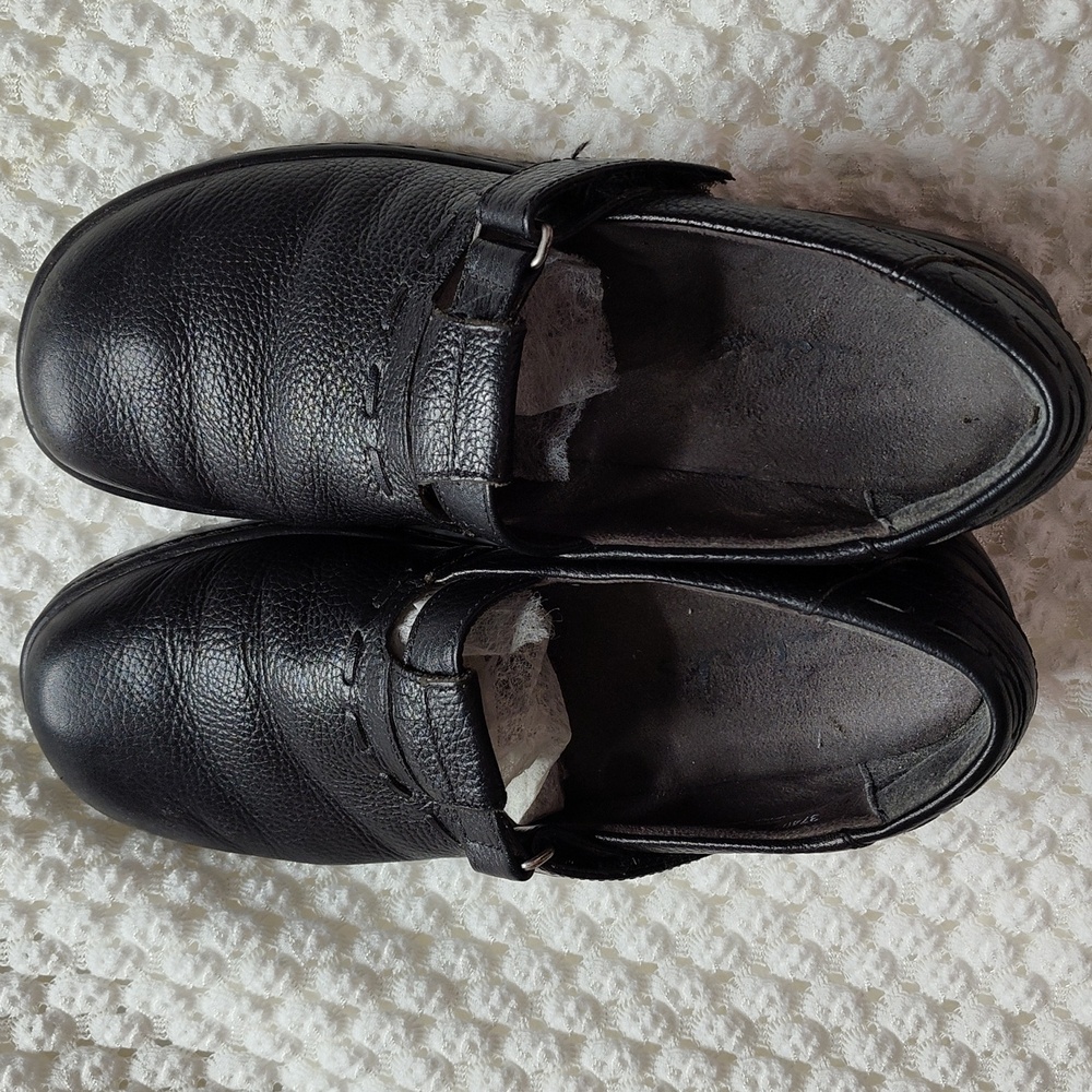 Vintage Clarks Mary Jane Closed-Toe Loafers Black Leather Size 7M